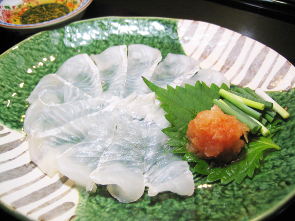 白身の薄造り（ポン酢和え）